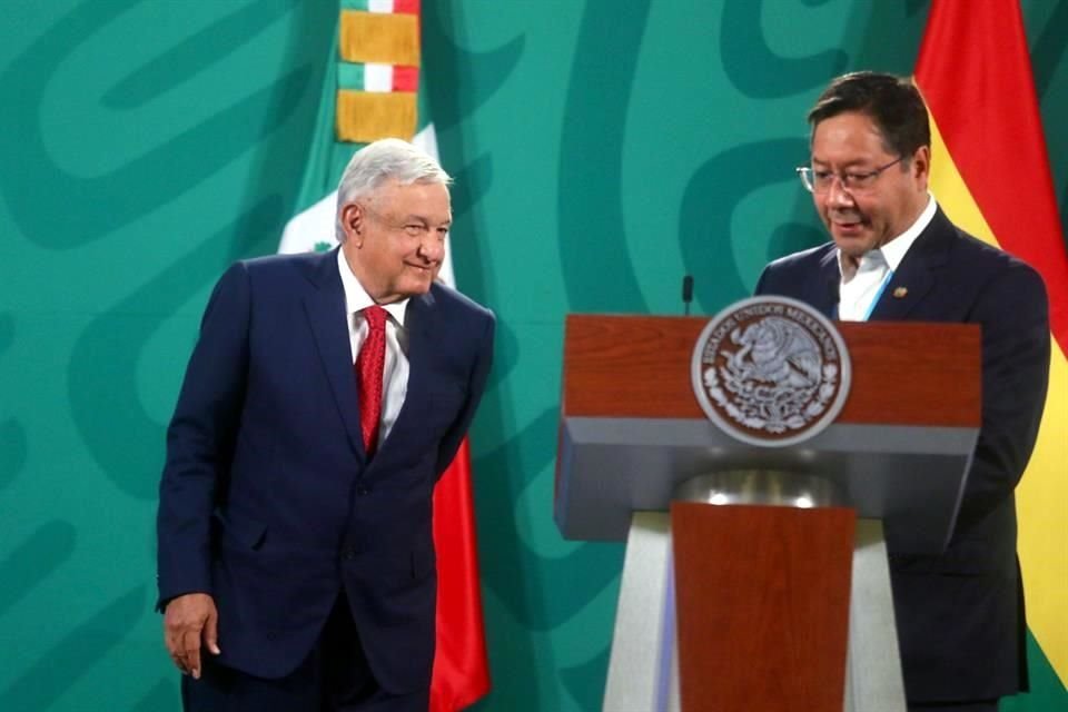 El Presidente de Bolivia, Luis Arce, junto al Presidente de México, Andrés Manuel López Obrador en una conferencia de prensa este año.