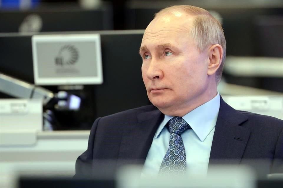 El Presidente Vladimir Putin en una visita al centro de coordinación del Gobierno, en Moscú, Rusia.