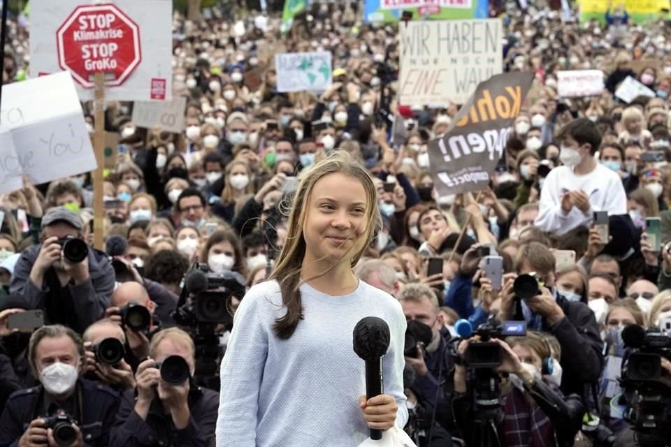 La activista Greta Thunberg participó en una protesta en Berlín.