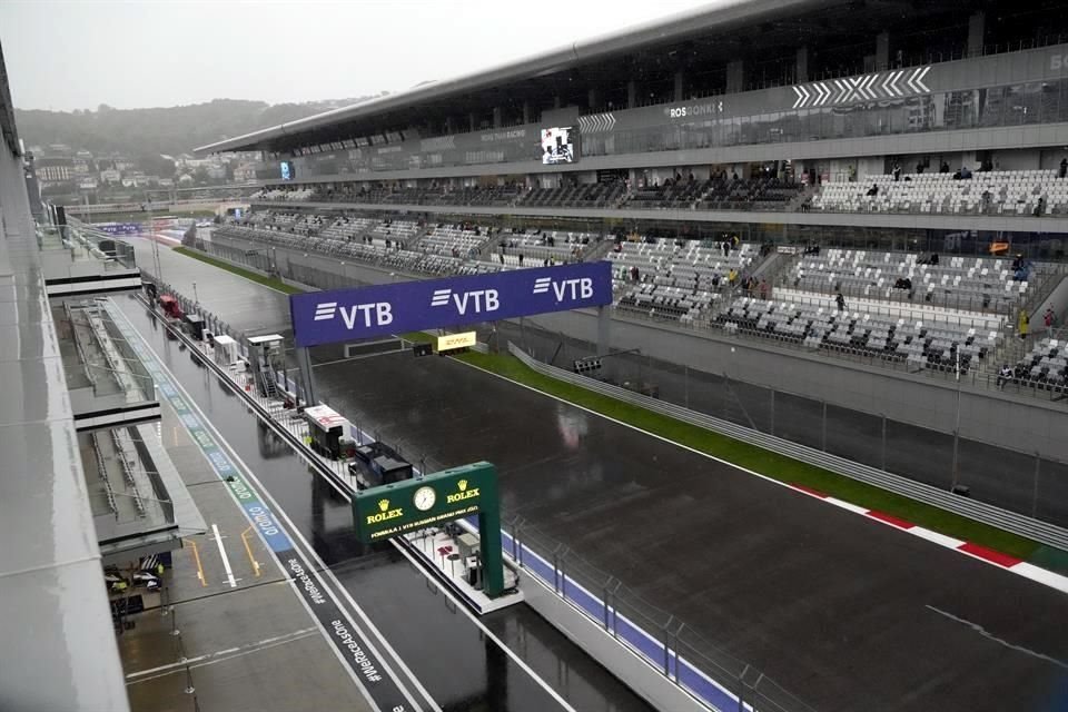 La Práctica 3 del Gran Premio ruso se canceló gracias a una fuerte lluvia que cayó sobre el Autódromo de Sochi.
