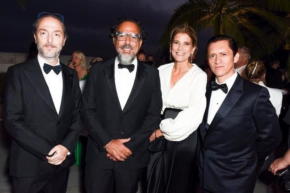 Emmanuel Lubezki, Alejandro González Iñárritu, María Heladia Hagerman y el actor Clifton Collins Jr.