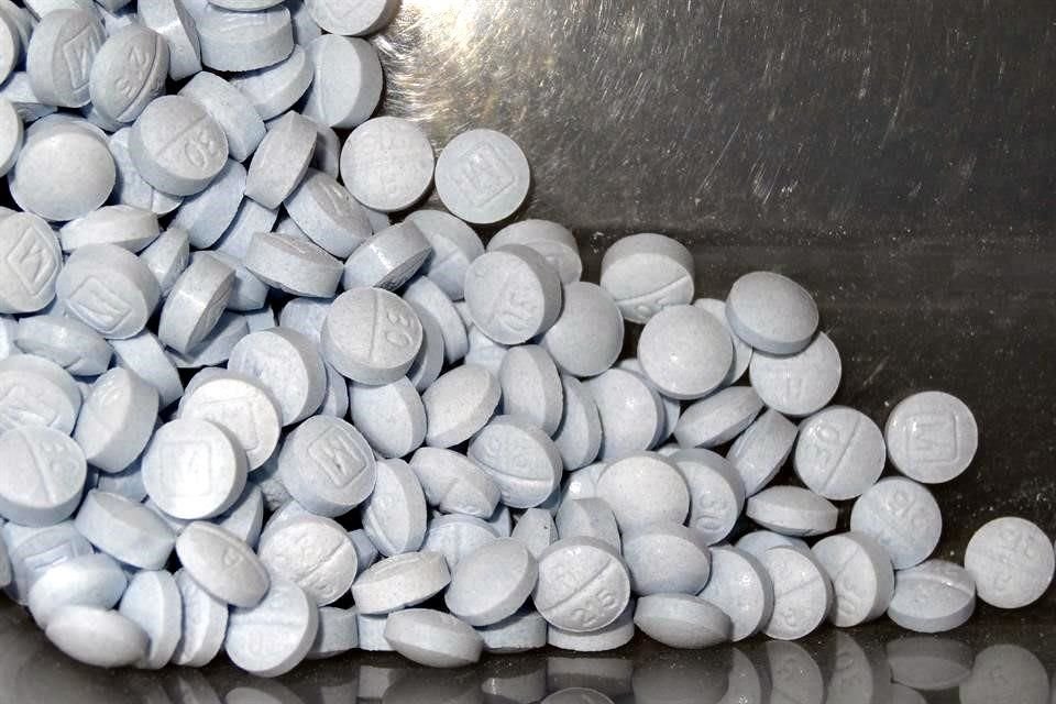 Los fabricantes buscan que las píldoras que contienen fentanilo se parezcan a medicinas aprobadas en el país.