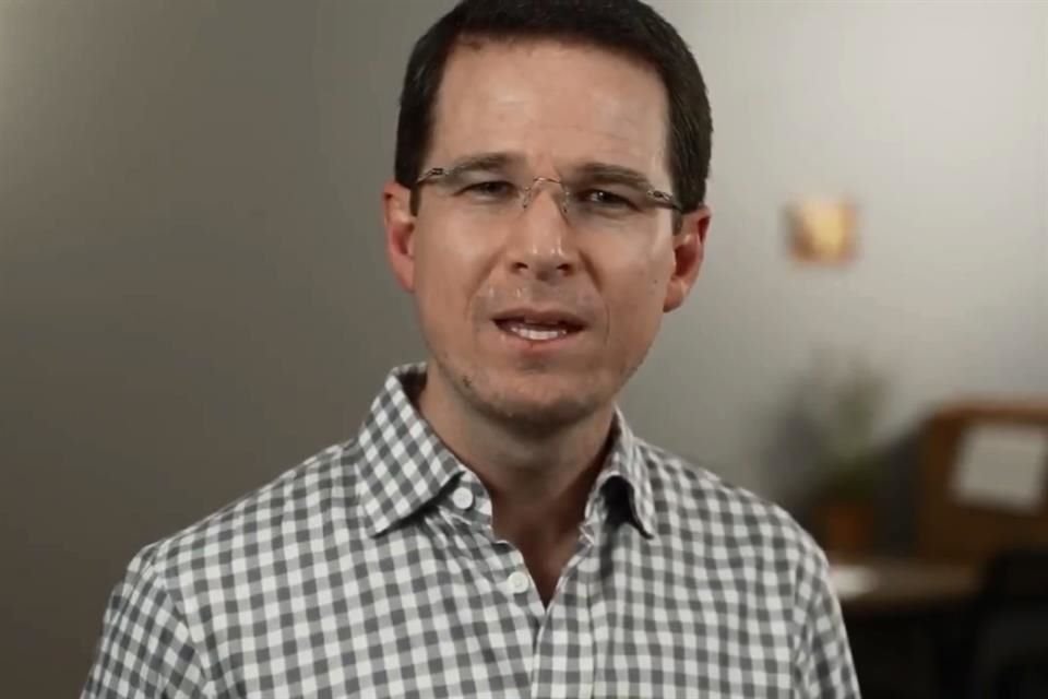 El ex candidato presidencial ha reclamado que no le han permitido el acceso a la carpeta de investigación para poder defenderse.