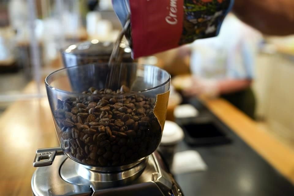 Asociación Nacional de la Industria del Café descarta que la producción del grano supere los 4 millones de sacos este año.
