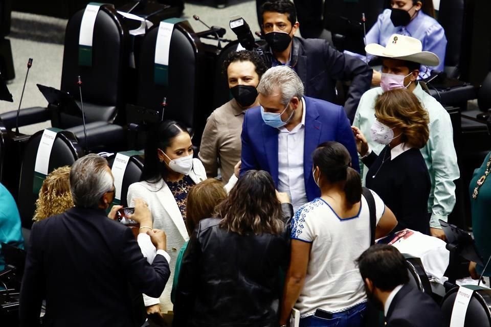 El Gobernador electo de Michoacán visitó la Cámara de Diputados.