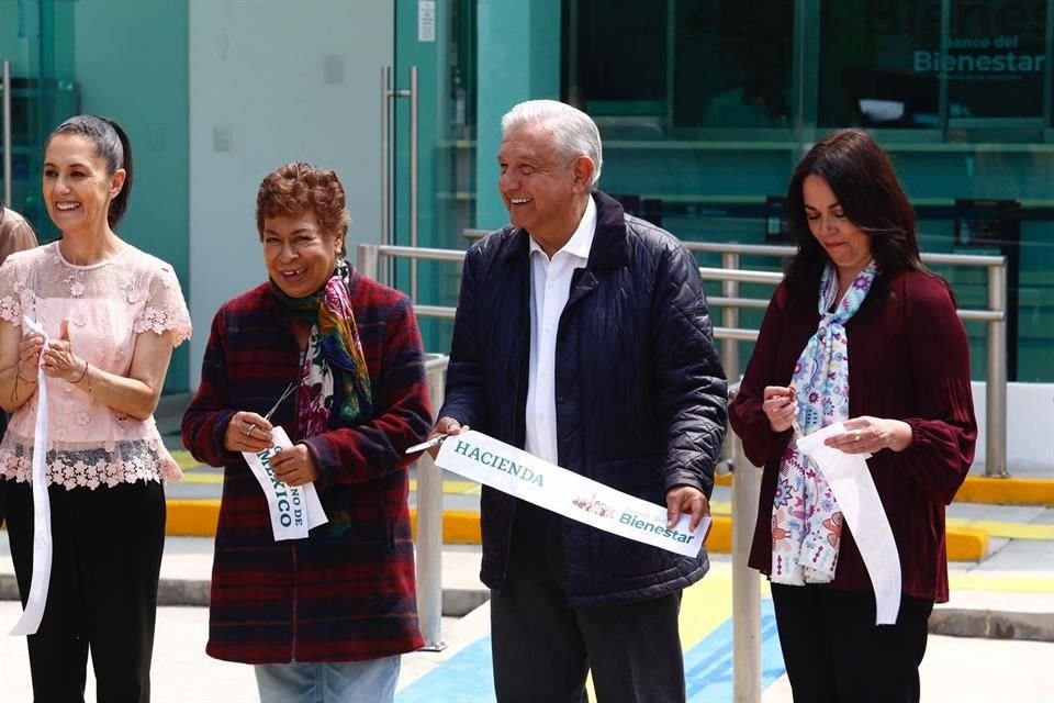 El Presidente López Obrador  inauguró una sede del Banco del Bienestar en la Alcaldía Gustavo A. Madero en la Ciudad de México.
