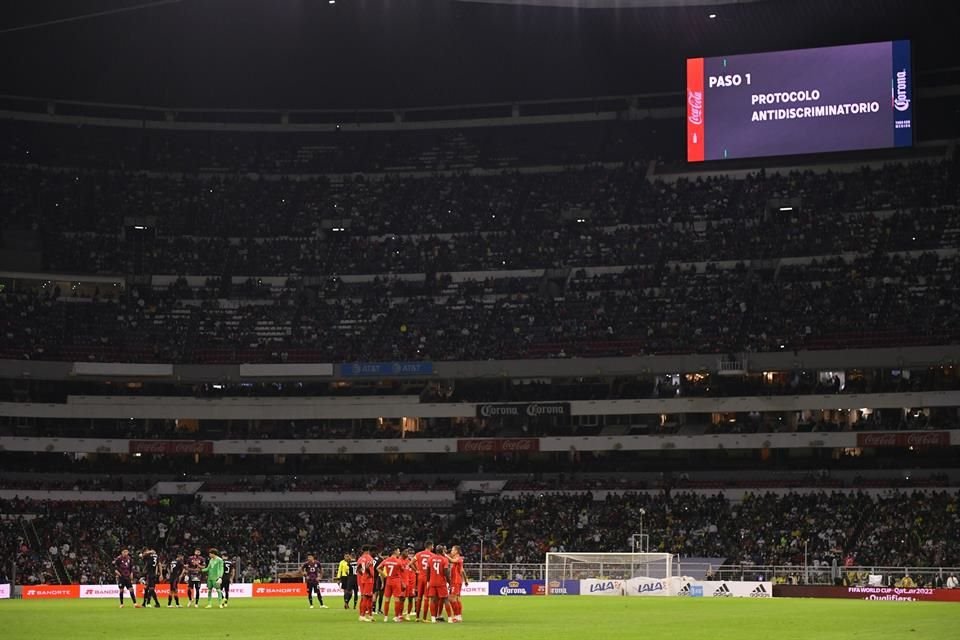 La Selección Mexicana ya ha sido castigada con partidos a puerta cerrada por el grito en la tribuna.