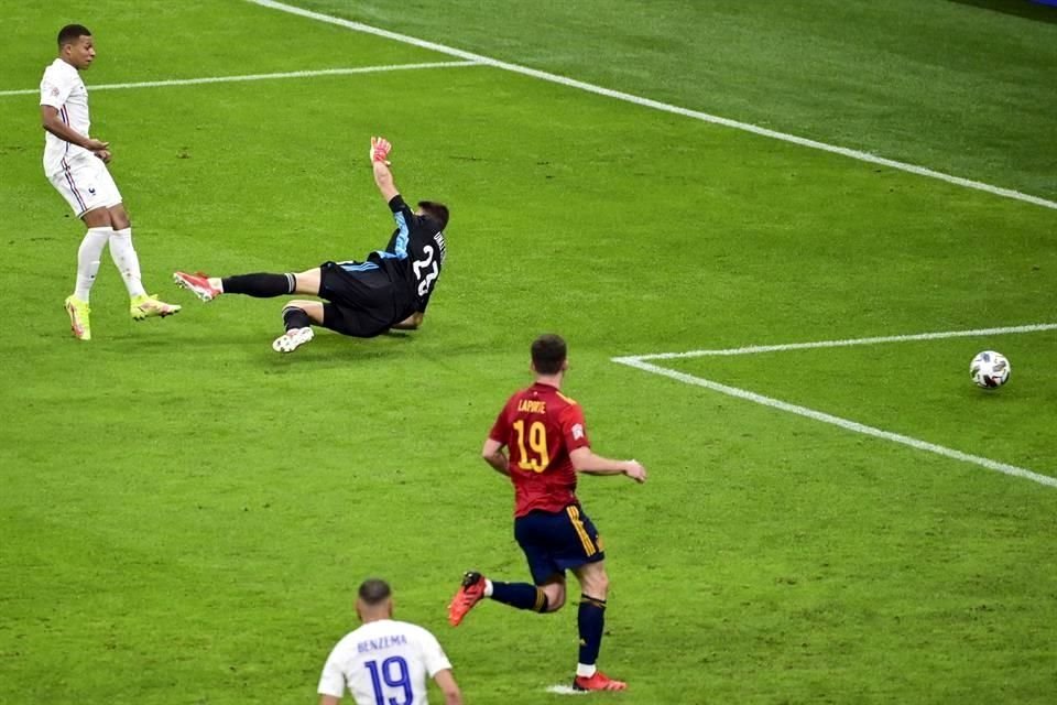 En España hay muchas críticas al gol de Mbappé.