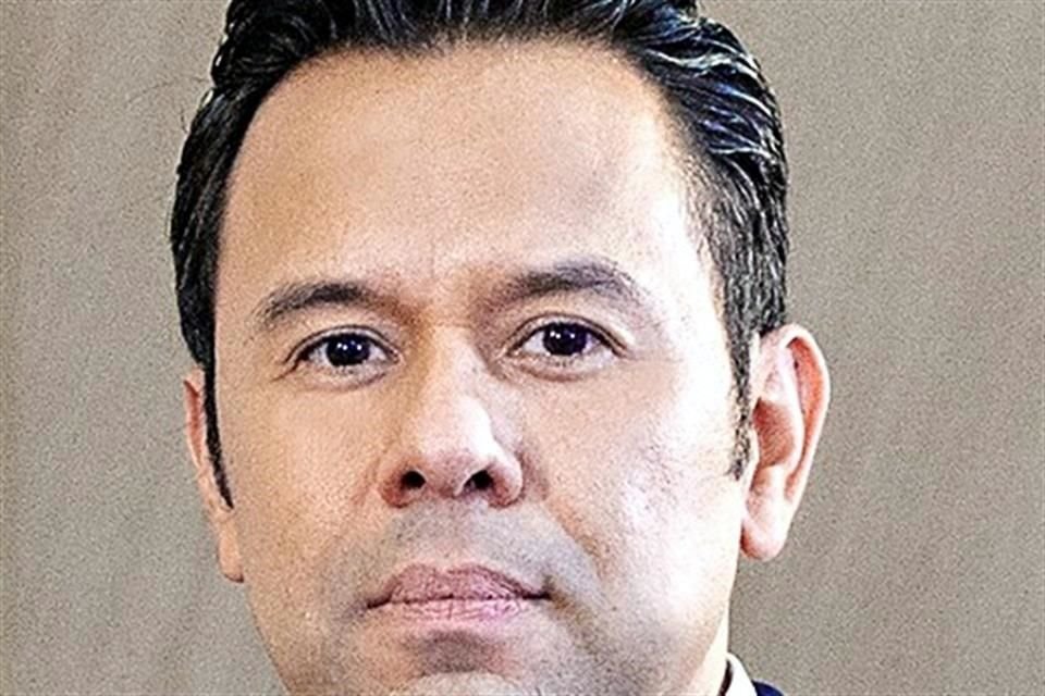 Héctor Romero, Magistrado presidente de la sala regional de CDMX, propone impulsar una carrera judicial del personal del TEPJF mediante un sistema que se base en los méritos.