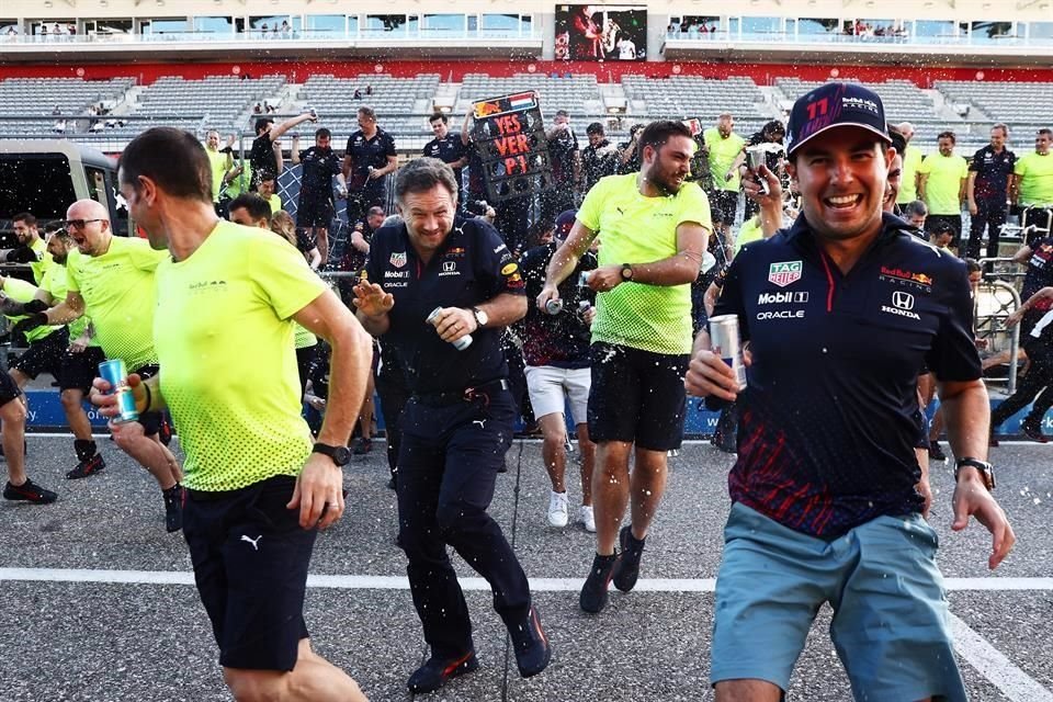Tras los más recientes logros de Checo Pérez, el jefe de equipo de Red Bull señaló que crecen la confianza del tapatío.