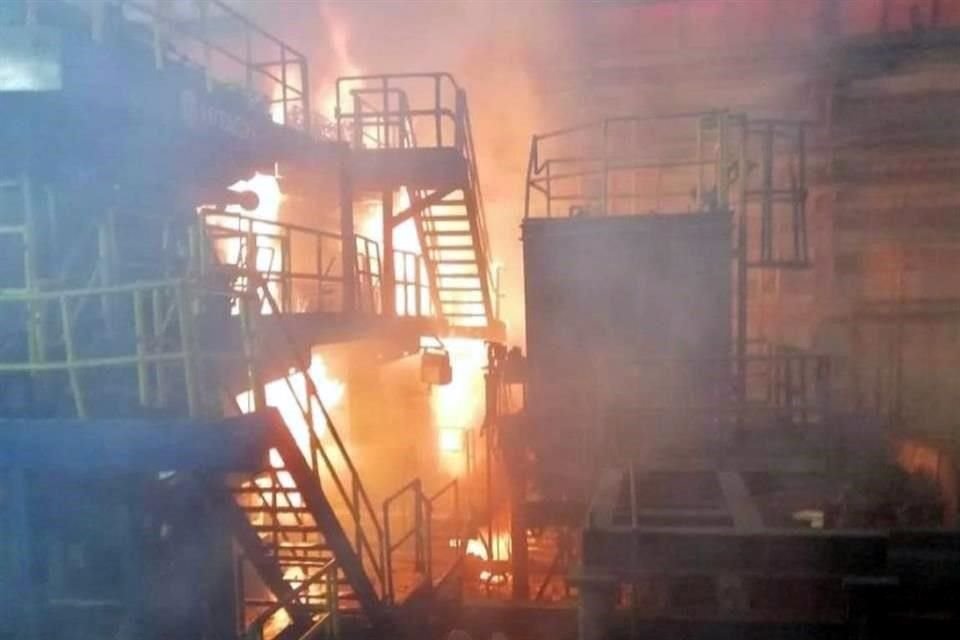 La línea de Laminación en Caliente de la Siderúrgica 1 de AHMSA había parado durante dos semanas para mantenimiento mayor y reinició apenas ayer martes su proceso de producción.