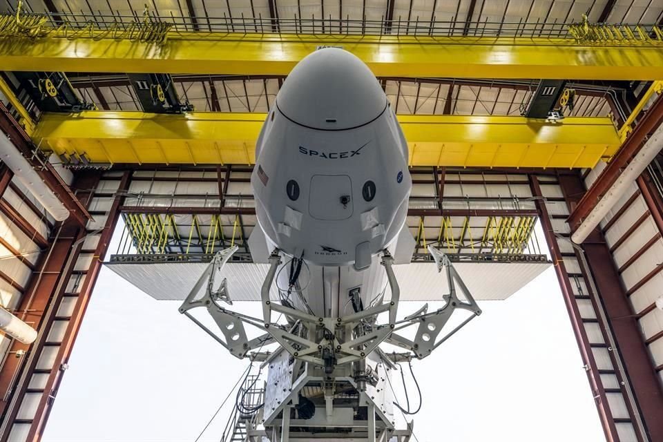 SpaceX venció a Blue Origin de Jeff Bezos para obtener el contrato de la NASA.