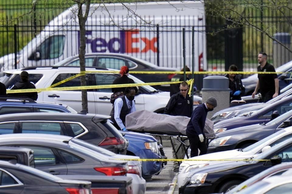 En el tiroteo murieron ocho personas, pero aún no está clara la motivación del atacante.
