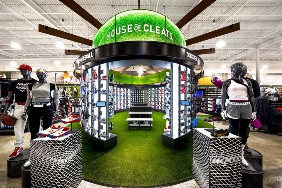 Las tiendas House of Sport de Dick están agregando más espacios interactivos para enganchar a los clientes.