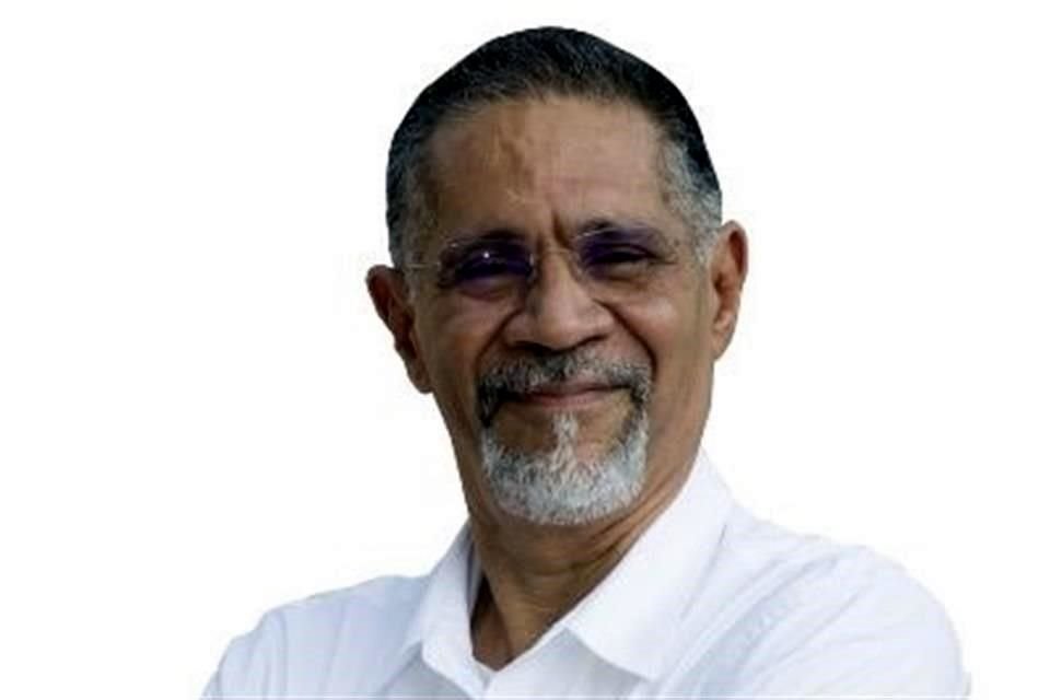 El candidato a la dirigencia estatal del PAN, Tito Delfín, fue detenido mientras regresaba de una gira en el norte de Veracruz.