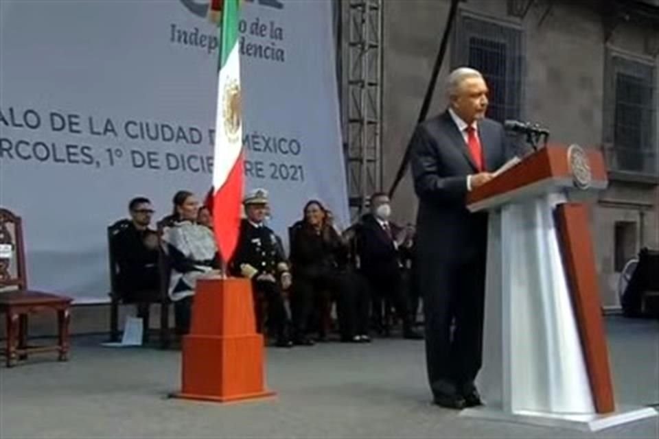 El Presidente López Obrador en su mensaje desde el Zócalo capitalino.