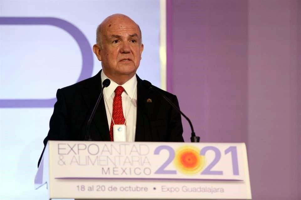 Vicente Yáñez, presidente de la ANTAD, dijo que la inflación es el impuesto más depredatorio porque afecta a todos, principalmente al más pobre.
