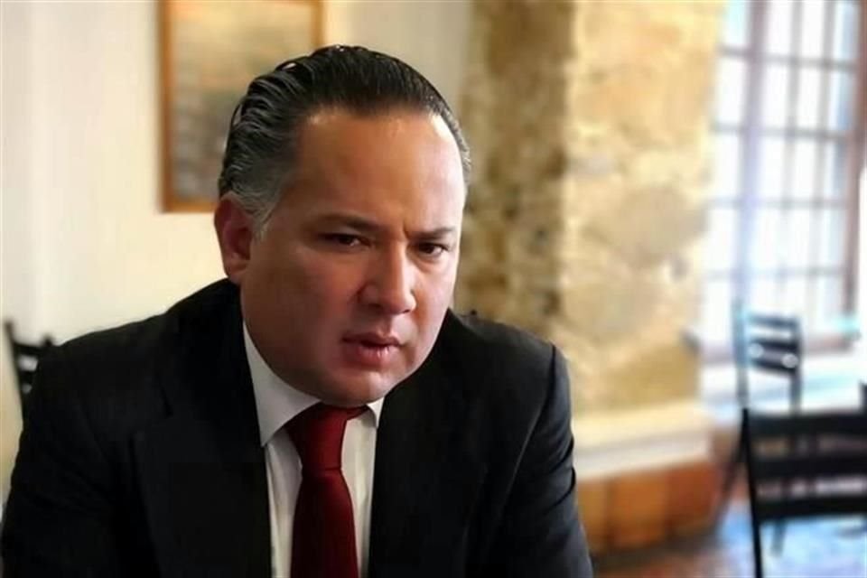 La FGR investiga a Santiago Nieto por el crecimiento de su patrimonio inmobiliario durante su gestión como titular de la UIF.