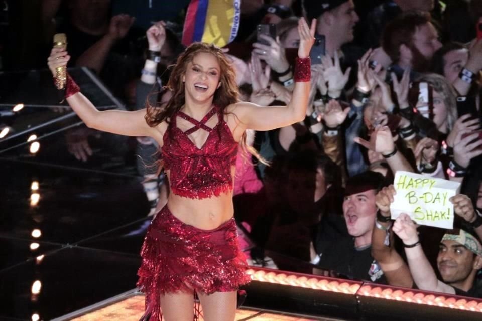 La cantante Shakira protagonizará y producirá la serie 'Dancing with Myself', un programa de concursos de baile para la cadena NBC.