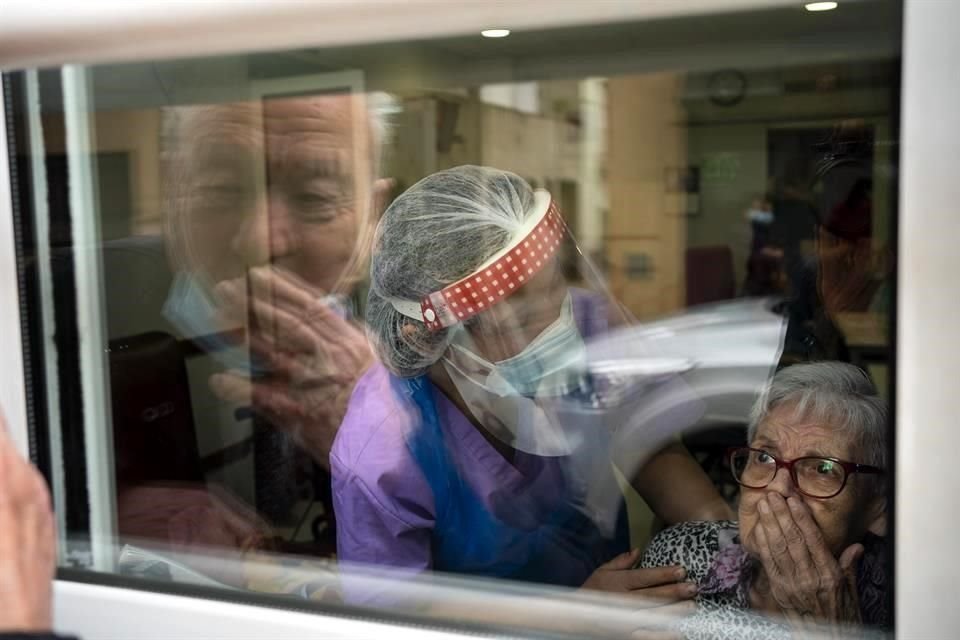 Carmen Panzano, de 92 años, sufre de Alzheimer.