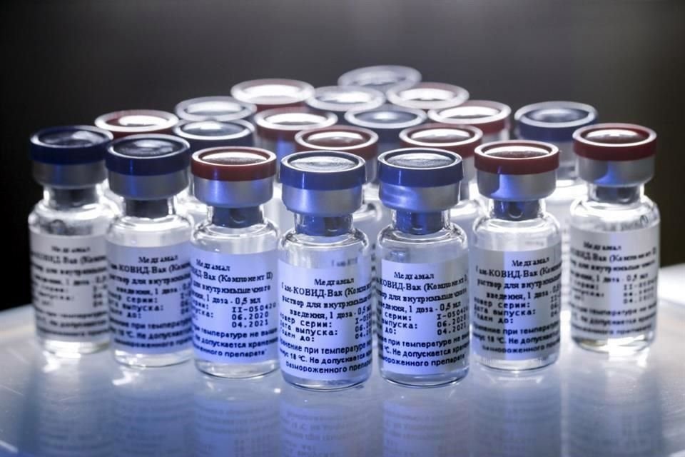 Creadores de la vacuna rusa Sputnik V contra el coronavirus afirmaron que provee la mayor protección contra la variante Ómicron.