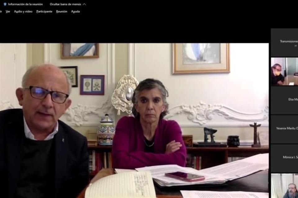 Diego Prieto, director del INAH, estuvo acompañado en la reunión virtual por Aída Castilleja, secretaria técnica del Instituto.