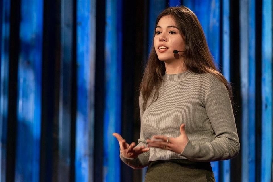 La joven Xiye Bastida, quien participó en Cumbre Climática, es originaria de Lerma, Edomex, y forma parte del movimiento Fridays for Future.