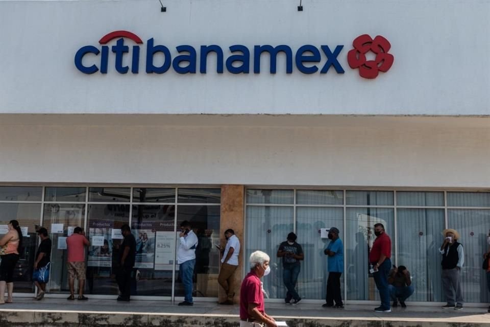 Citigroup contempla dejar la banca minorista en México y anunció la venta de Citibanamex.