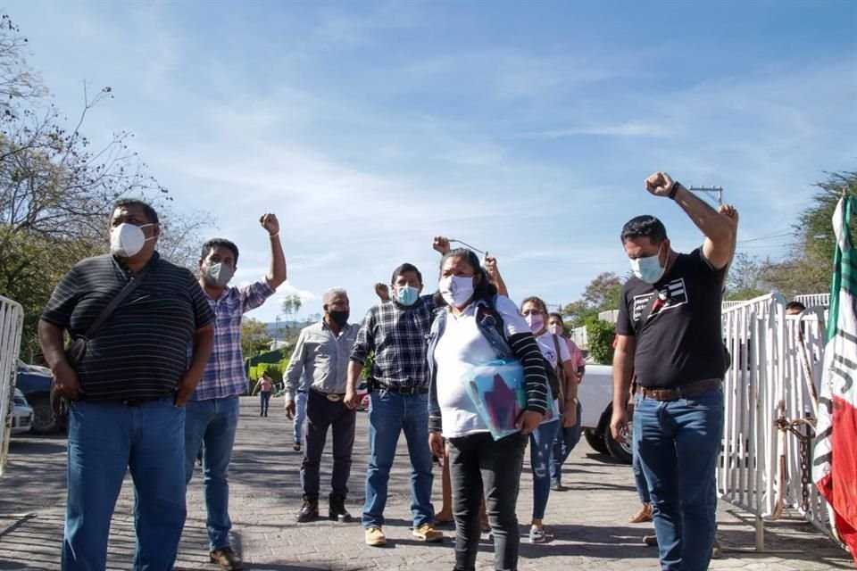 Organizaciones sociales le reclamaron a la Gobernadora Evelyn salgado la inacción de su gobierno para frenar la inseguridad en Guerrero.