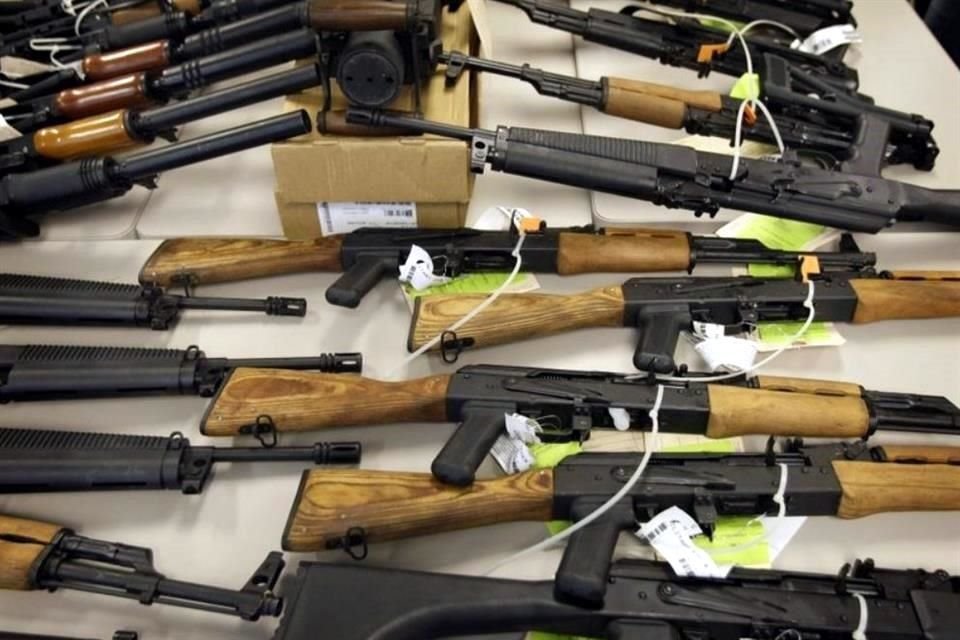 Según el informe, algunas de las armas provienen de la venta legal en Estados Unidos.