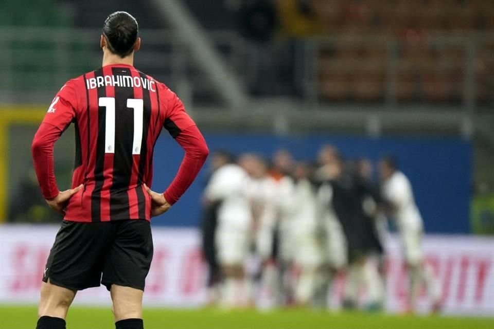 Zlatan Ibrahimovic se quedó con las ganas de anotar, pero no fue su día.