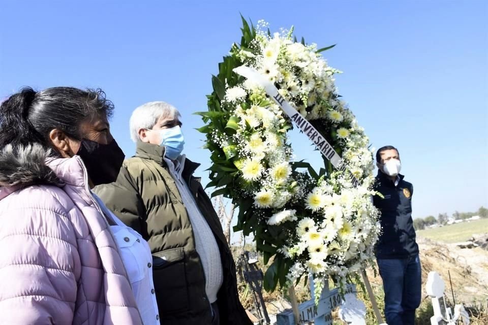Familiares de las víctimas de la explosión de un ducto de hidrocarburo en Tlahuelilpan conmemoraron el tercer aniversario de la tragedia.
