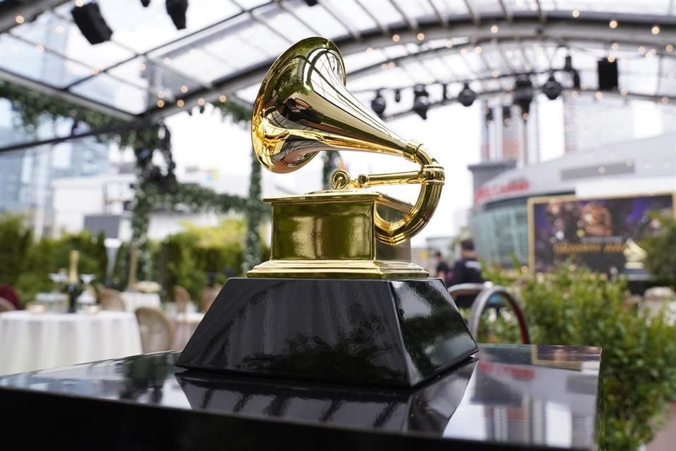 Los premios Grammy se celebrará el 3 de abril en Las Vegas, tras haber sido pospuesta debido al avance de la variante Ómicron.