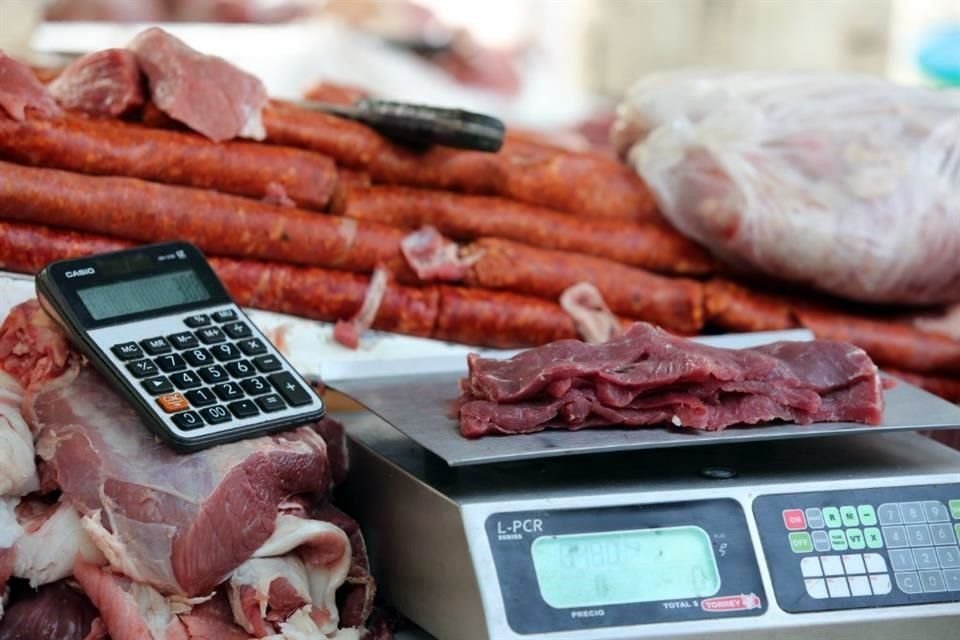 Los hogares mexicanos destinaron 19 por ciento de su gasto en alimentos a la compra de carne de res.