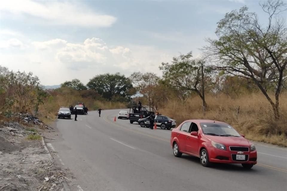 El plagio ocurrió pasadas las 14:00 horas, en el tramo carretero Galeana-Tequesquitengo, a la altura de la comunidad de Hornos, al sur del Estado.