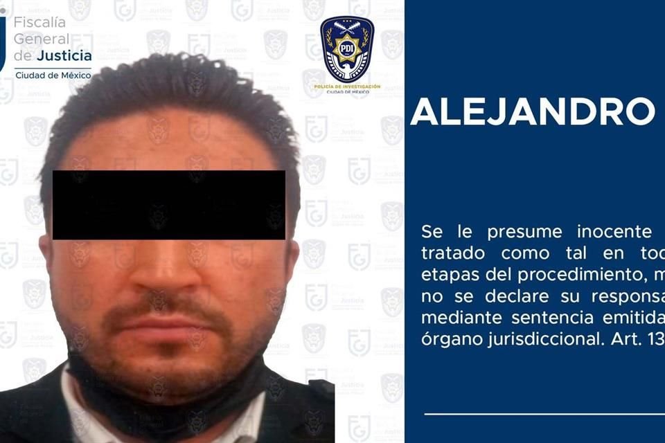 Alejandro Esparza, ex asesor de la Alcaldesa de la Cuauhtémoc, Sandra Cuevas, fue detenido por posible corrupción de personas menores de edad.