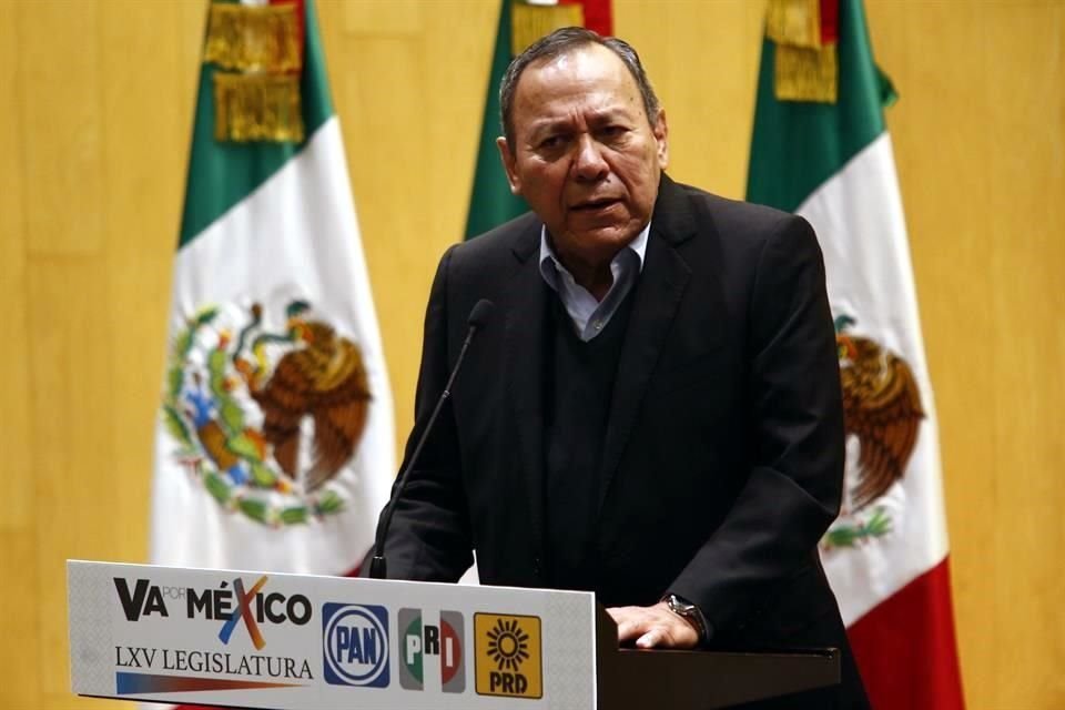 El presidente del PRD, Jesús Zambrano, dijo que AMLO busca venganza luego que fue exhibido con la publicación del reportaje de cómo vive su hijo mayor en Houston, Texas.