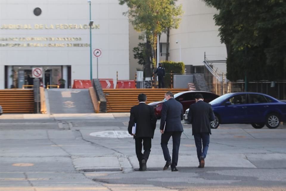 Los abogados de Ricardo Anaya arribaron esta mañana al Centro de Justicia Penal Federal del Reclusorio Norte sin el ex candidato presidencial del PAN.