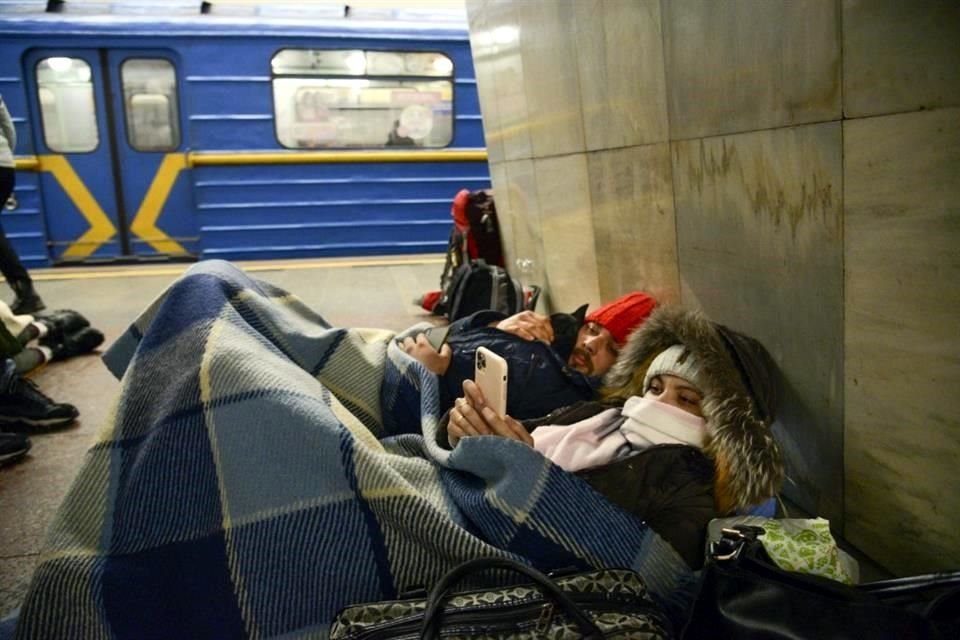 Los ucranianos usaban el Metro para refugiarse.