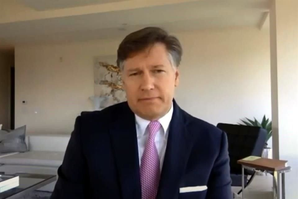 En evento donde habló sobre experiencia en México, el ex Embajador Chris Landau afirmó que AMLO tomó actitud pasiva ante cárteles.