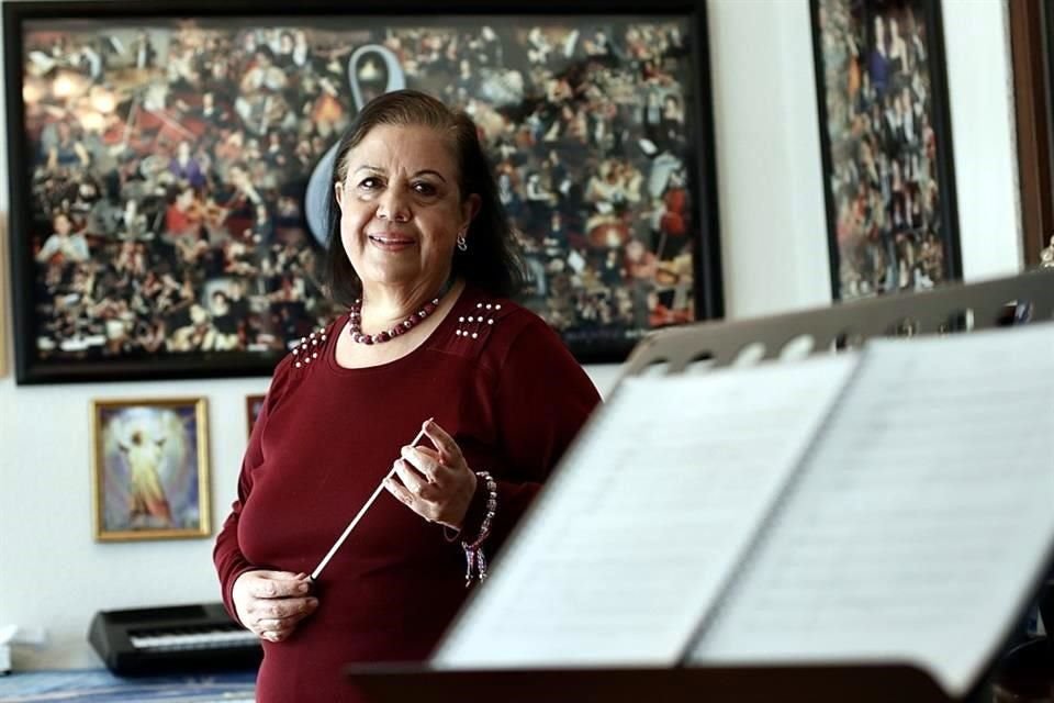Gina Enríquez, directora y compositora, mira con esperanza un futuro con mayor visión de género en el ámbito orquestal. 'Estamos peleando las mujeres', dice.