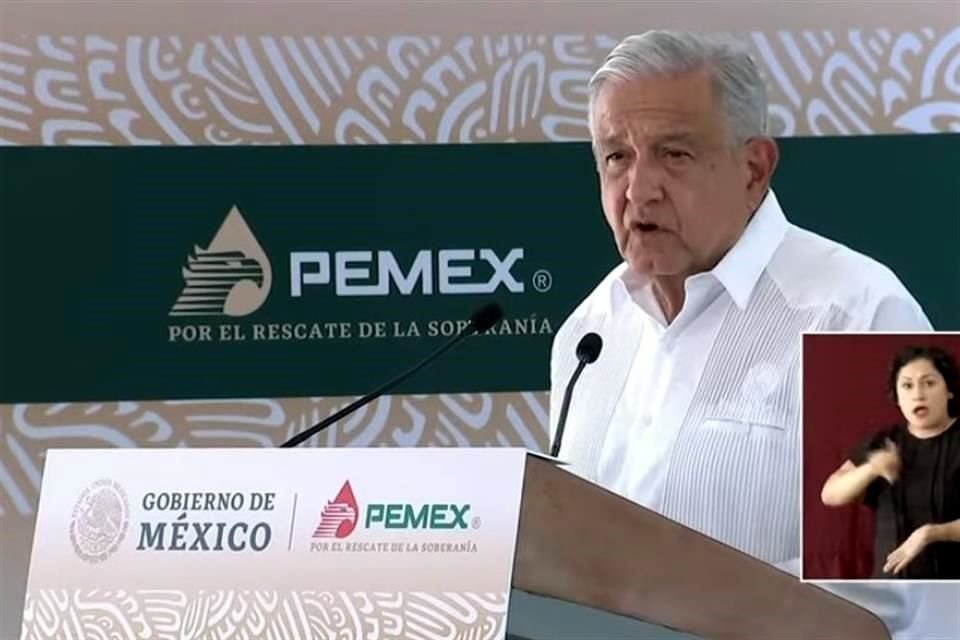 El Presidente encabezó la ceremonia por el 84 aniversario de la Expropiación Petrolera en Minatitlán.