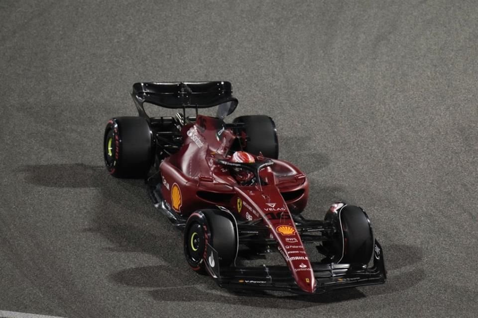 Charles Leclerc se quedó con la primera pole position de la temporada.