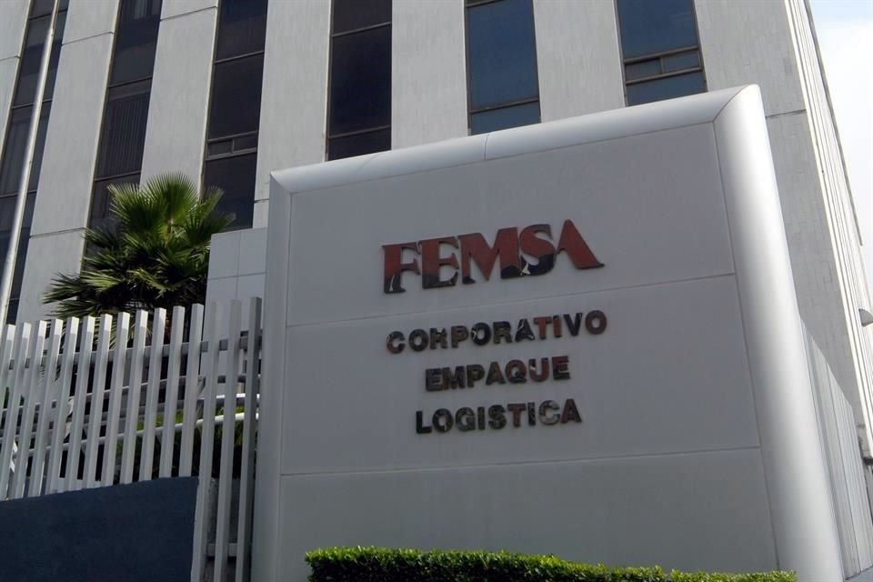 Las ganancias de Femsa disminuyeron un 12.7 por ciento interanual en el primer trimestre, a 3 mil 987 millones de pesos.