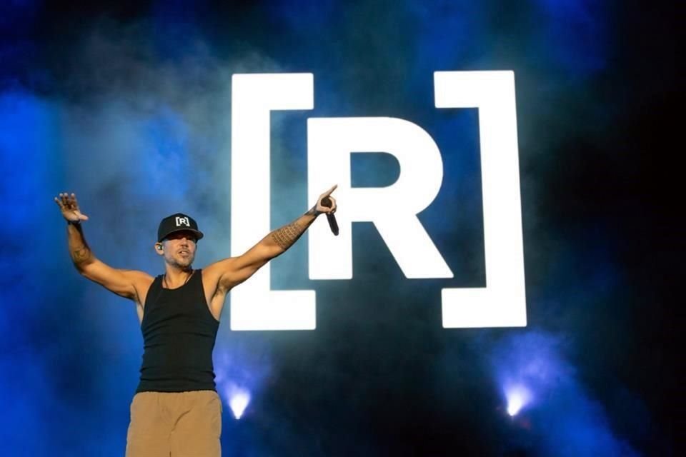 René Pérez, mejor conocido como Residente, puso a bailar y cantar a miles de personas con su show en el escenario del Vive Latino.