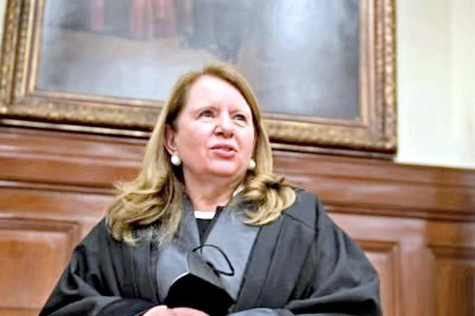 La Ministra Loretta Ortiz, ex diputada de Morena, propuso a la Corte avalar Ley Eléctrica, aprobada por Congreso, que da preferencia a CFE.
