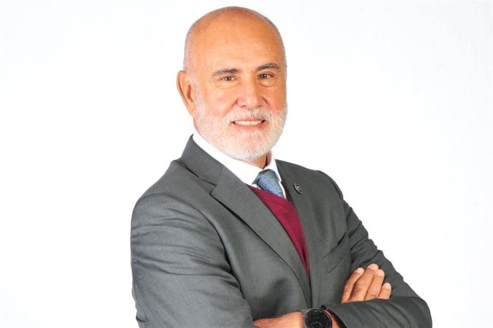 Medrano Ibarra cuenta con más de 40 años de trayectoria en la industria del autotransporte de carga.