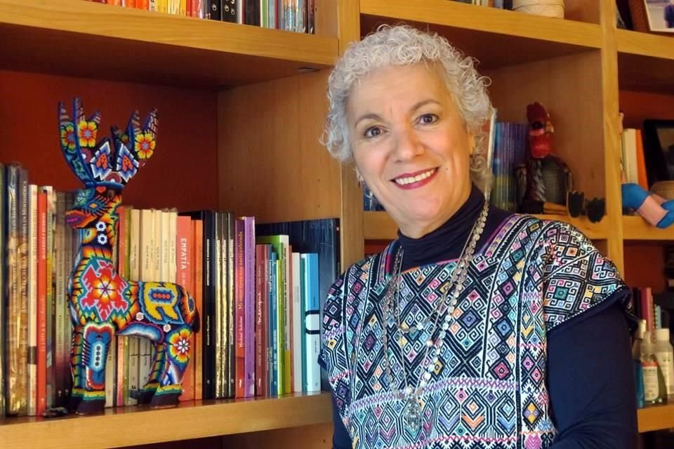 La fundadora de El Naranjo, Ana Laura Delgado, se propuso desde 2003 cultivar libros de perdurables; ahora cosecha los frutos.