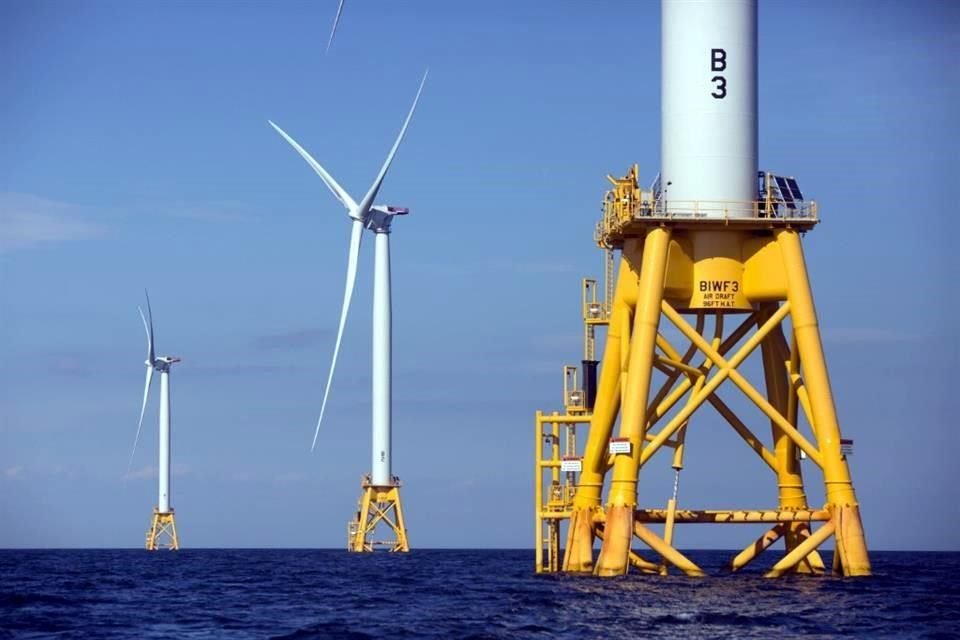 El plan incluye aumentar la producción de energía eólica en alta mar entre uno y cuatro gigavatios.