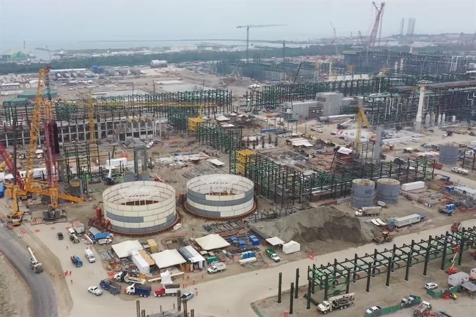 La construcción de la refinería sería de 9 mil millones de pesos.